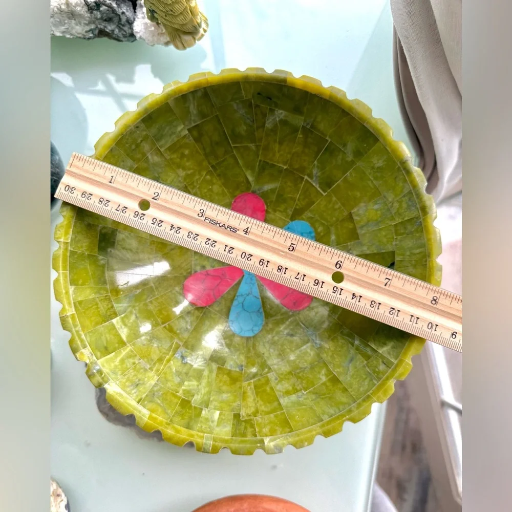 Serpentine bowl with Turquoise - Picture 6 of 6